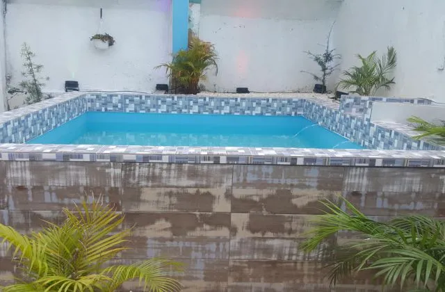 Hotel Bambux Colonial piscine